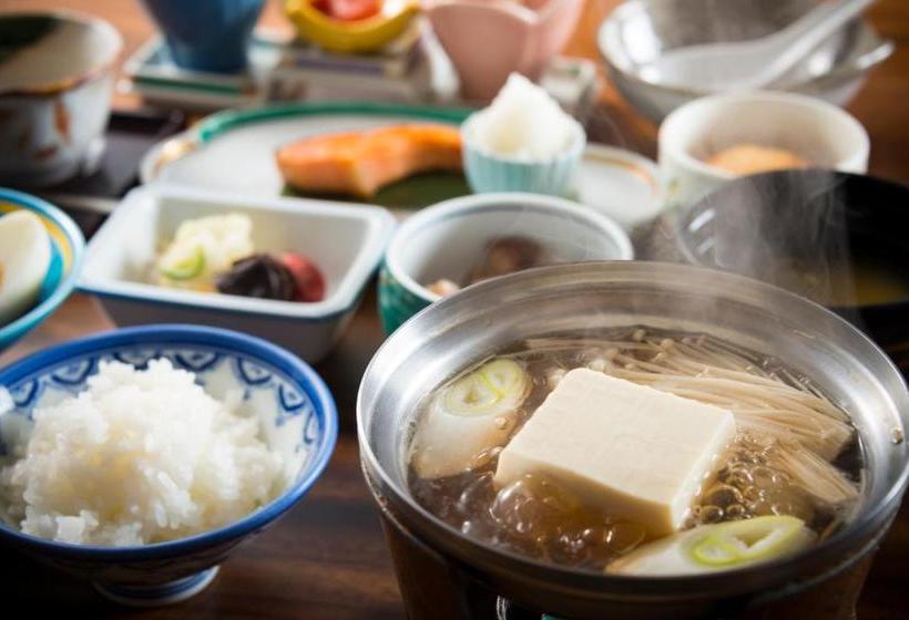 ريوكان Miyajimaonsen Takinoso