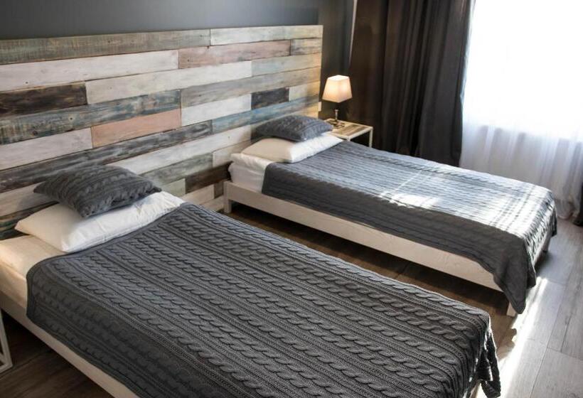 Hostel дальний кордон