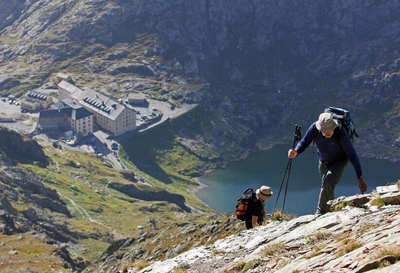 הוסטל Auberge De L Hospice