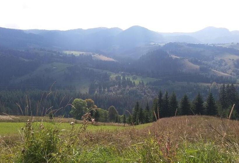 הוסטל Eco Resort Nad Karpatamy