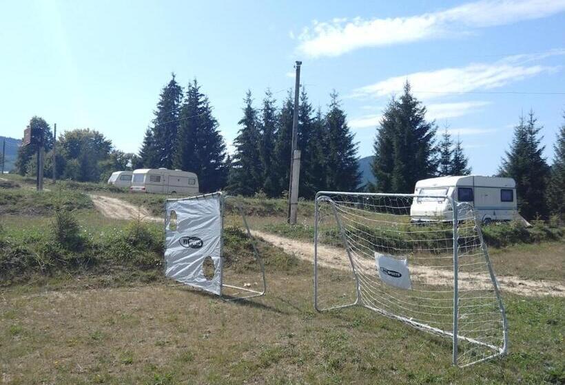 הוסטל Eco Resort Nad Karpatamy