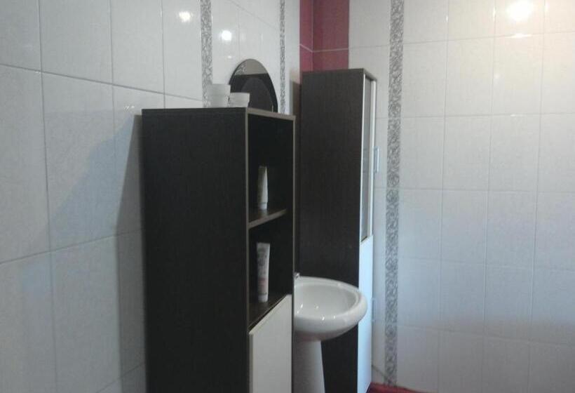 הוסטל Eco Resort Nad Karpatamy