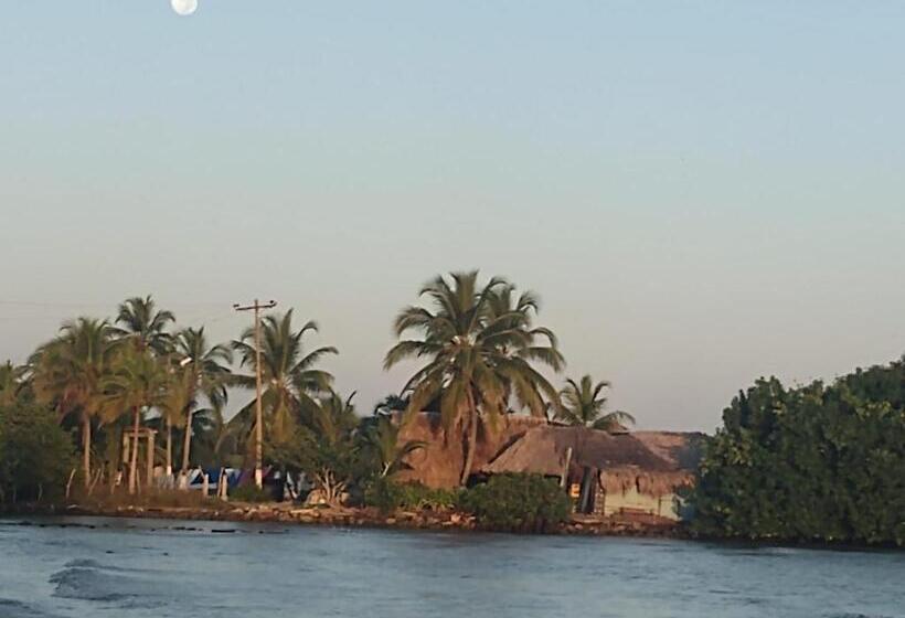 هاستل Hostal Roldan