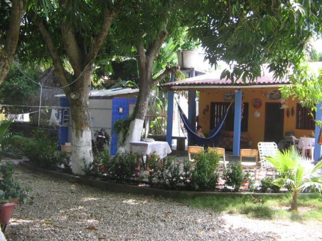 هاستل Hostal Roldan