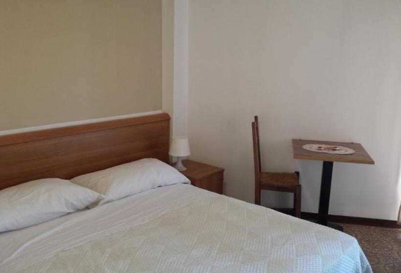 Общежитие Locanda Ristorante Bar Il Faro