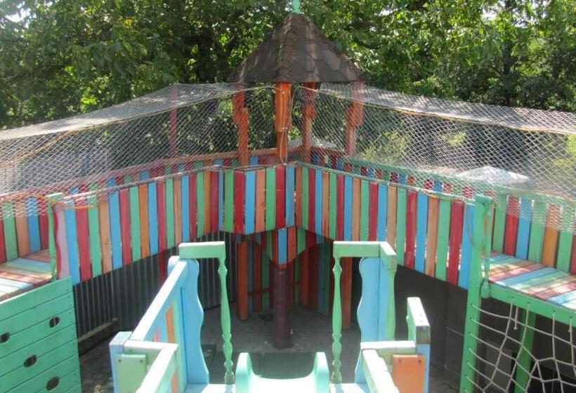 فندق صغير Mini Hotel Leon