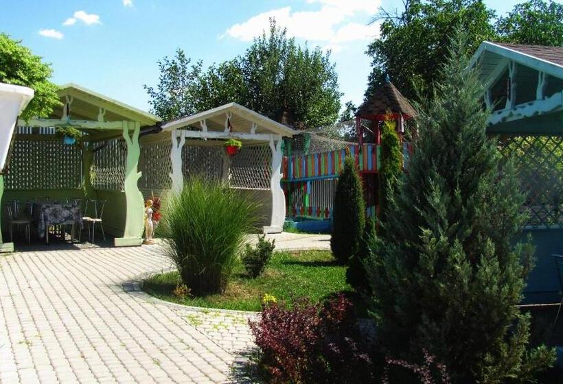 فندق صغير Mini Hotel Leon