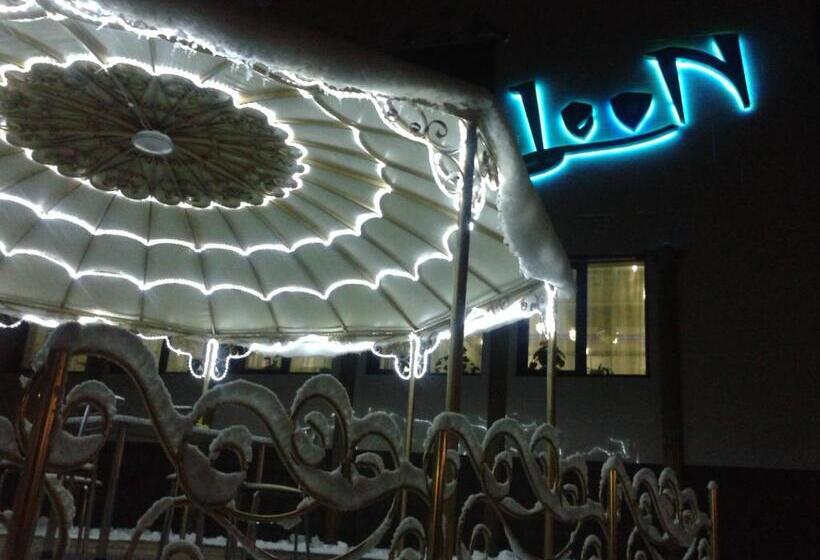 فندق صغير Mini Hotel Leon