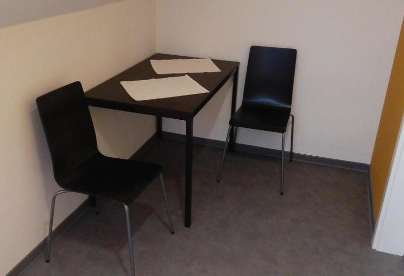 צימר Bed & Parking Eurobit