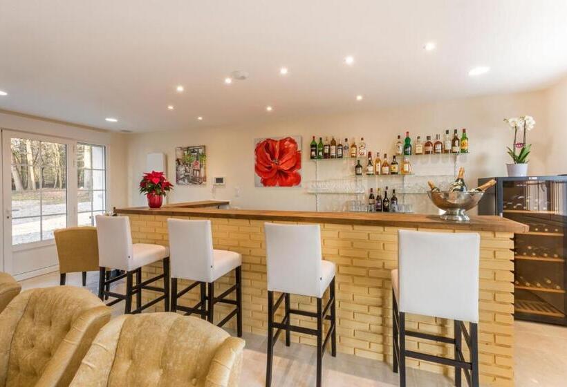 Bed and Breakfast Domaine Du Bois Des Anges