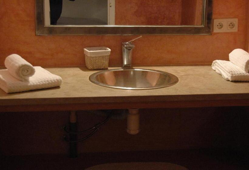 تختخواب و صبحانه Gîte Raid Oriental