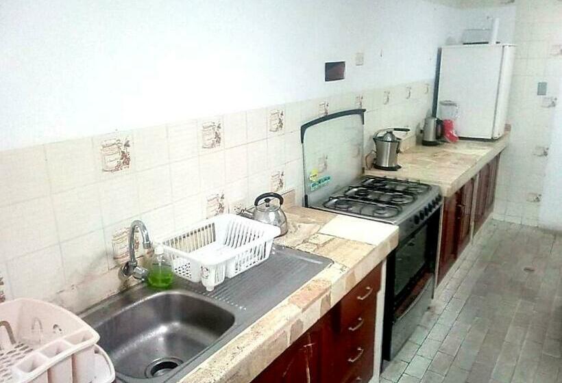 ベッドアンドブレックファースト Luxury Suites P. Kennedy