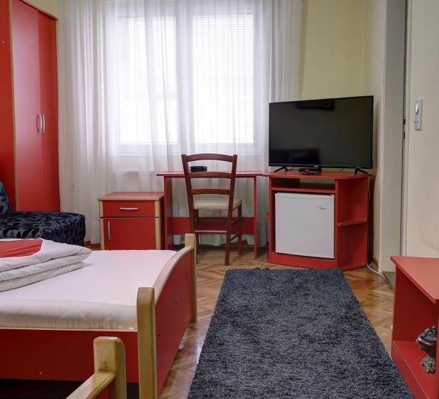 تختخواب و صبحانه Perla Ldm Leskovac