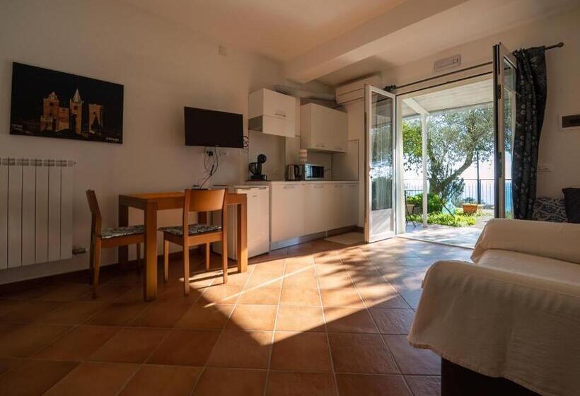 Bed and Breakfast Tra Gli Ulivi