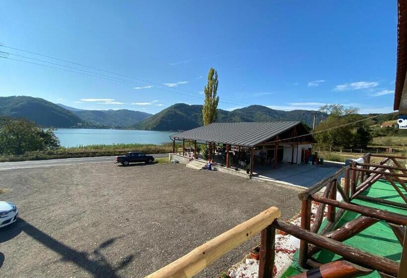 Clisura Dunarii   Pensiunea Casa Creta