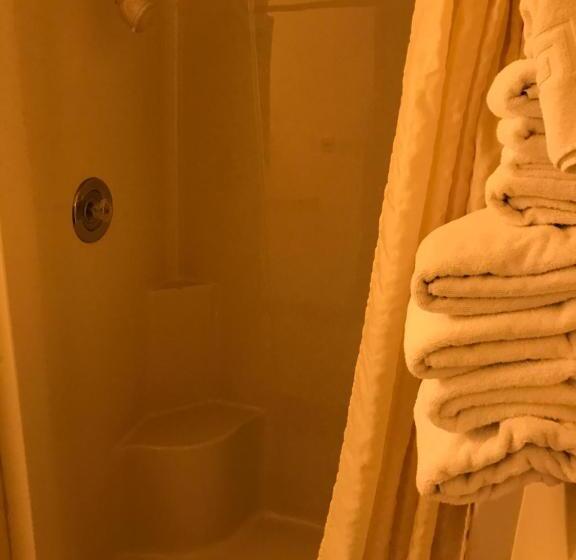 Exxon Quik Stop & Motel