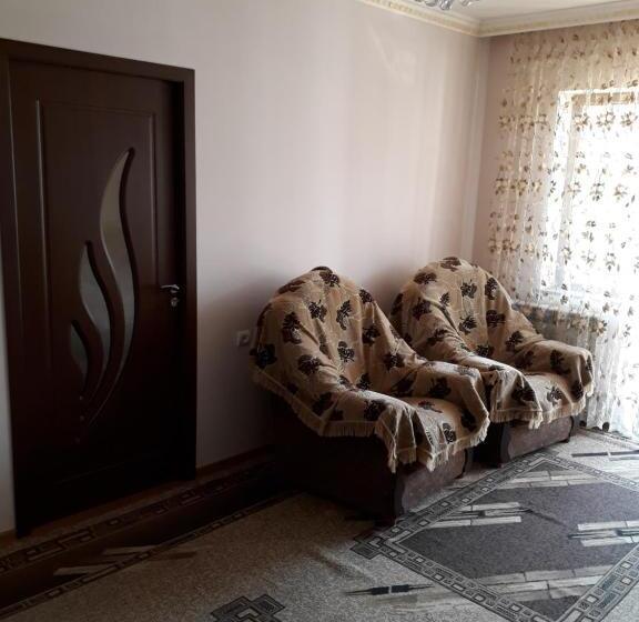 Green Dilijan B&b