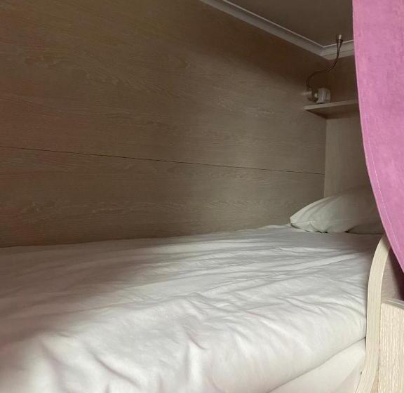 Hostel Zolota Nyva