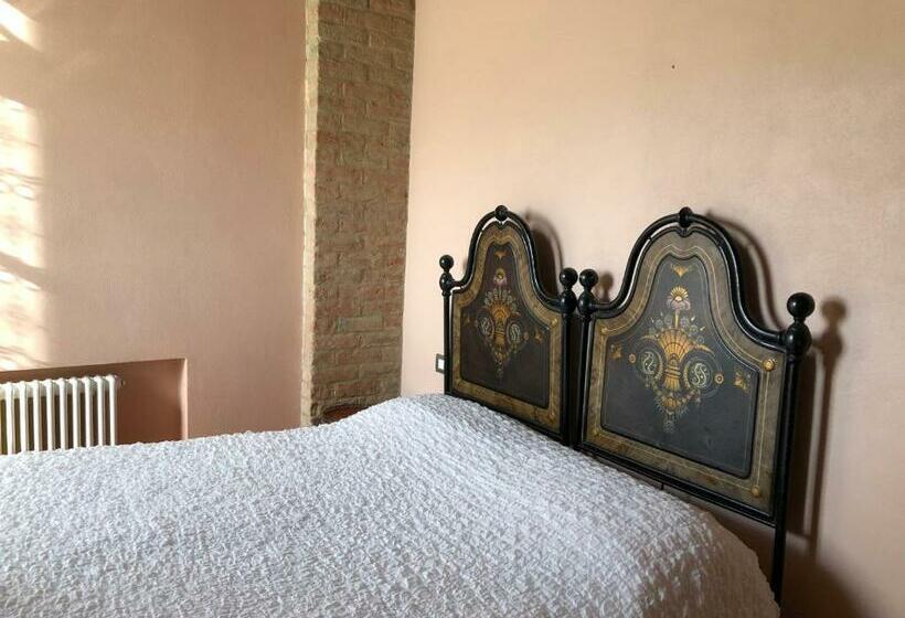 فندق Agriturismo La Collina Del Sole