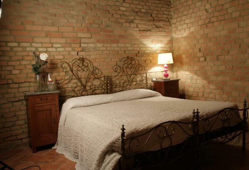 فندق Agriturismo La Collina Del Sole