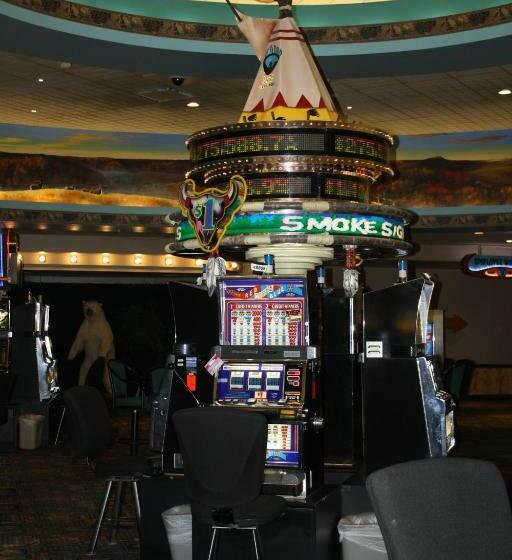 فندق Bear Claw Casino &