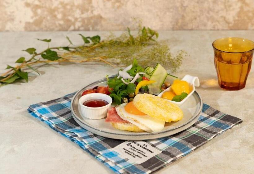 Hotel 袖ヶ浦c Coast Hike