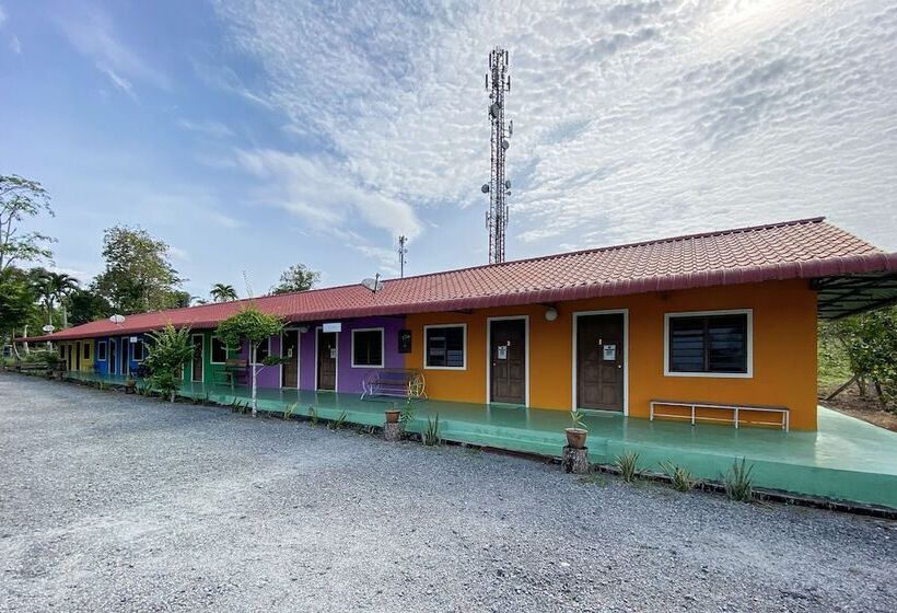 فندق Capital O 90168 Serambi Pelangi Chalet