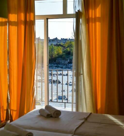 Hotel Four Seasons Riverside