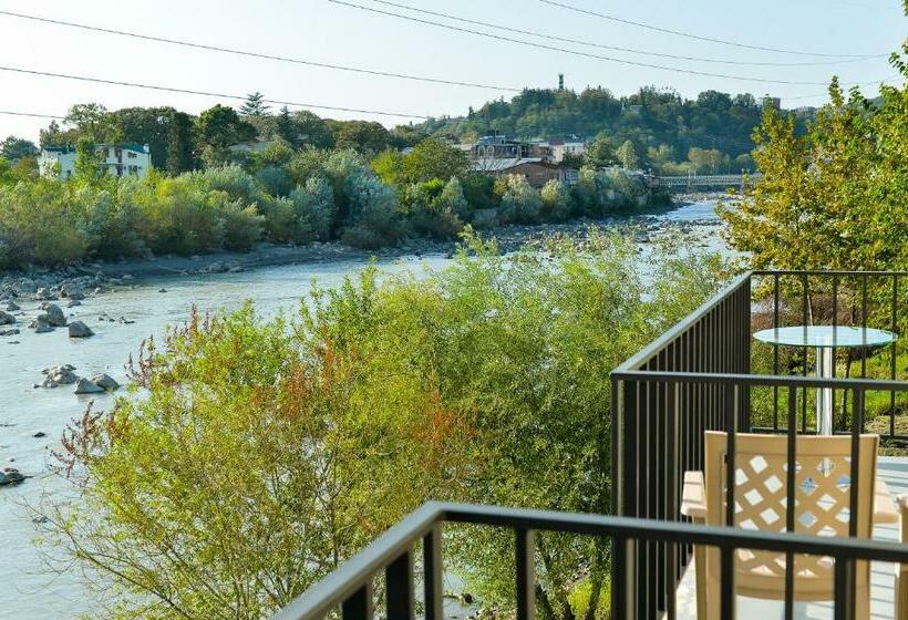 Hotel Four Seasons Riverside