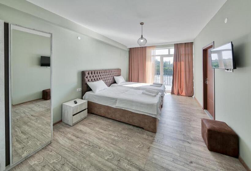 Hotel Four Seasons Riverside