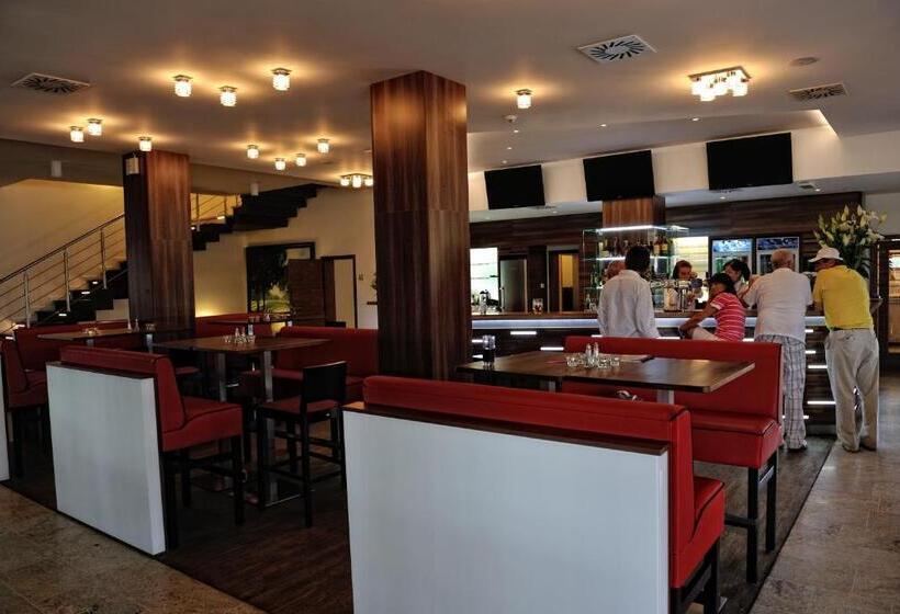 호텔 Golf Resort Olomouc