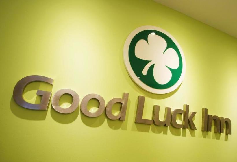 فندق Good Luck Inn