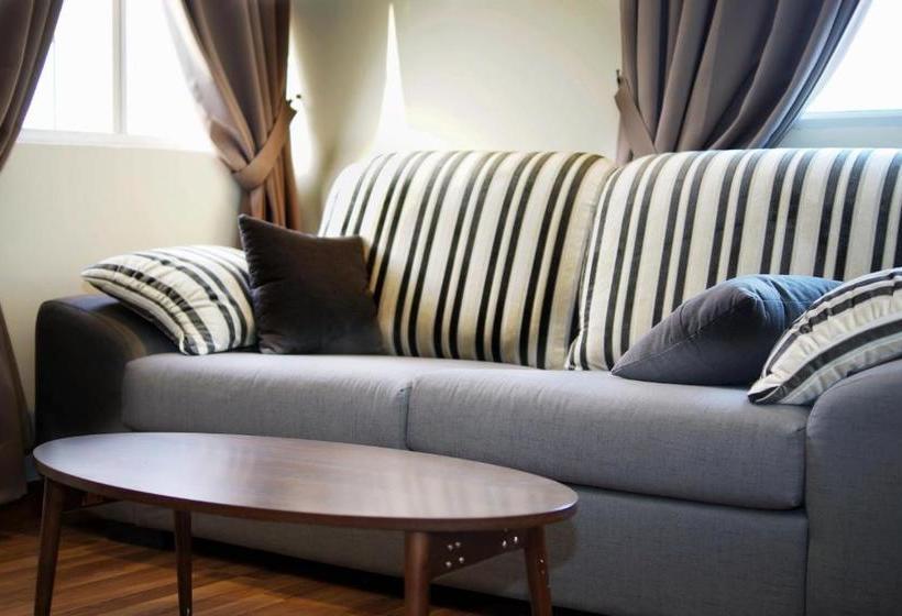 فندق Good Luck Inn