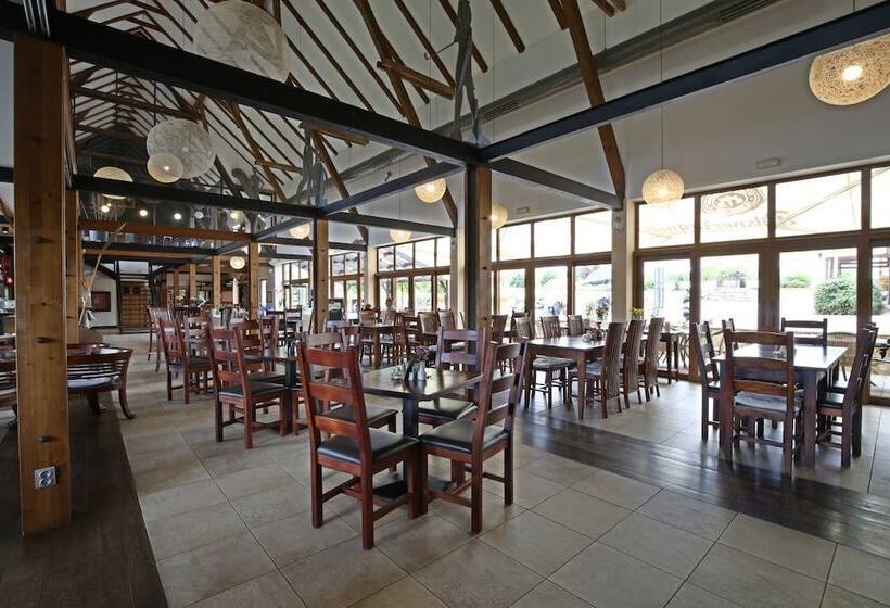 בית מלון כפרי Greensgate Golf And Leisure Resort