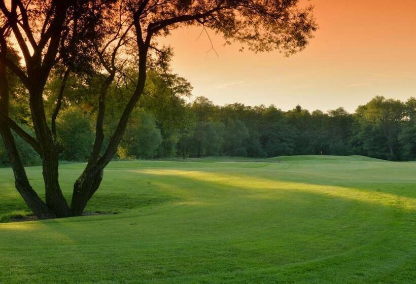 בית מלון כפרי Greensgate Golf And Leisure Resort