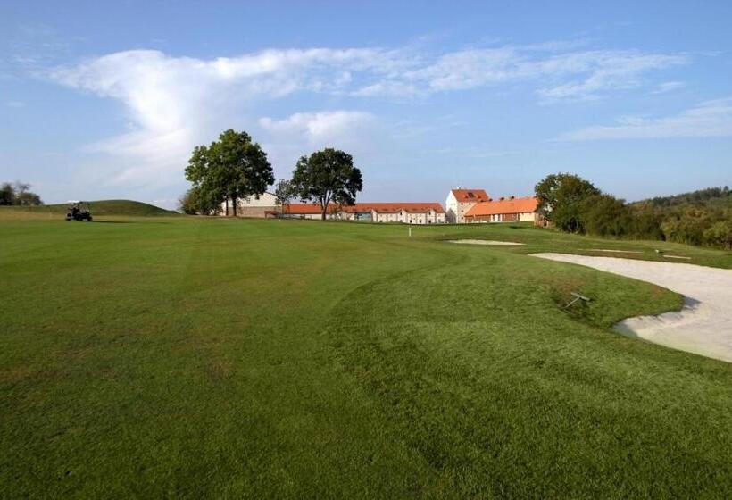 בית מלון כפרי Greensgate Golf And Leisure Resort