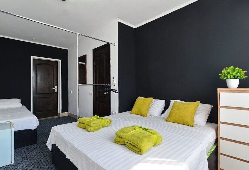 בית מלון כפרי Happy Land