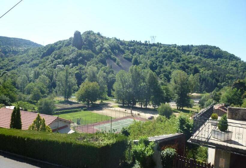 Отель Hôtel Restaurant Le Pain De Sucre