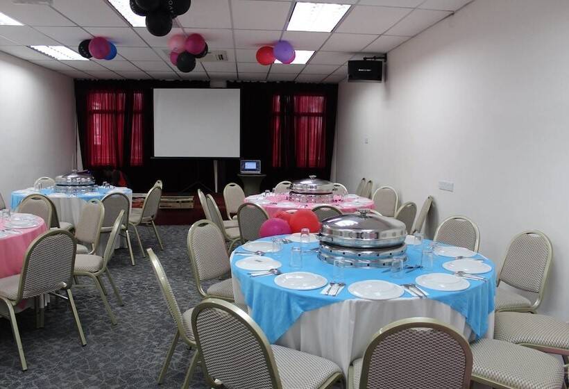 K Garden Hotel Bagan Serai