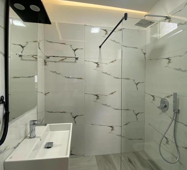 בית מלון כפרי Kristal Borsh