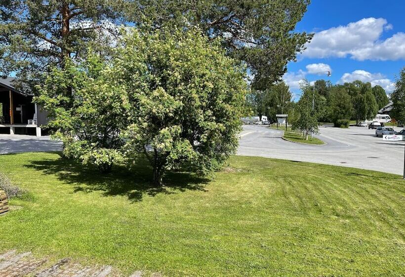 בית מלון כפרי L Luspen