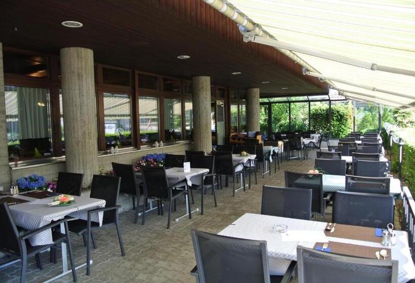 בית מלון כפרי Landgasthof Lowen