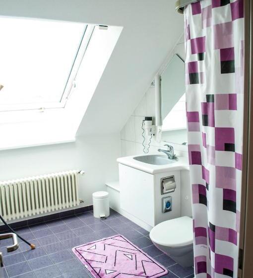 בית מלון כפרי Landgasthof Lowen