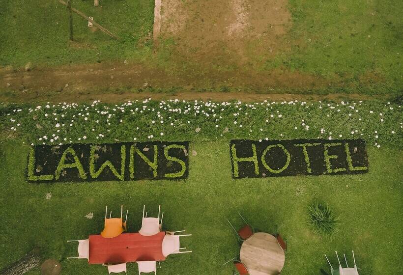 فندق Lawns