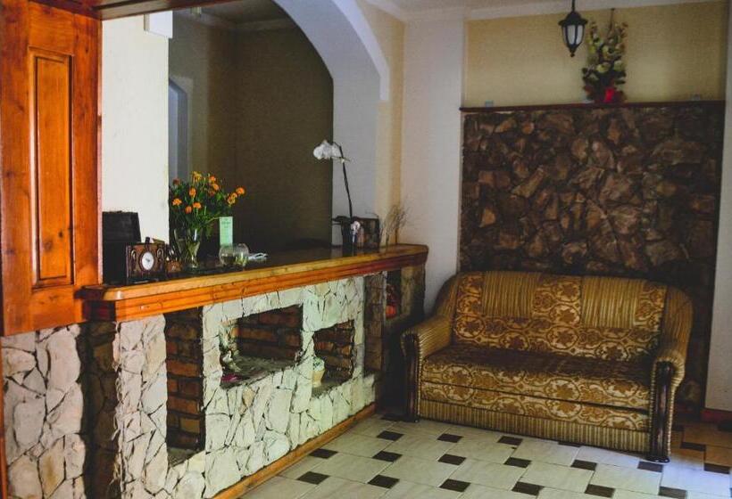 Отель Lisova Perlina