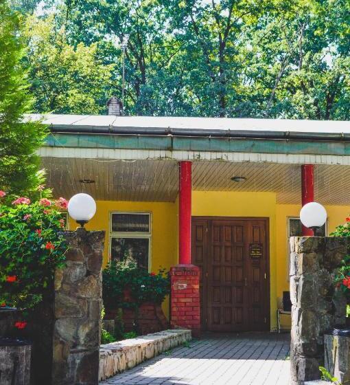 Отель Lisova Perlina