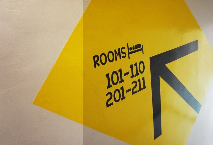 בית מלון כפרי No.31 Maple Inn