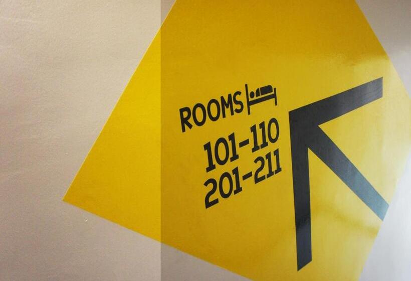 בית מלון כפרי No.31 Maple Inn