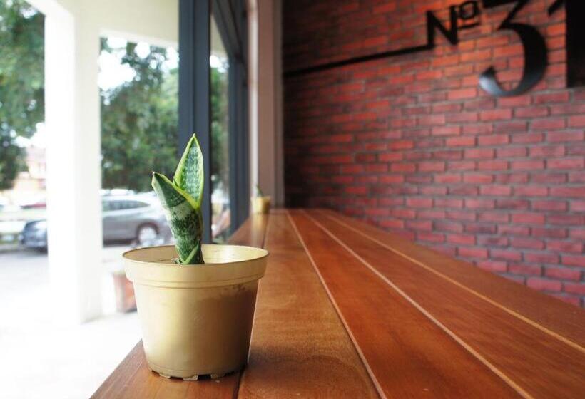 בית מלון כפרי No.31 Maple Inn