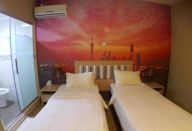 בית מלון כפרי Om